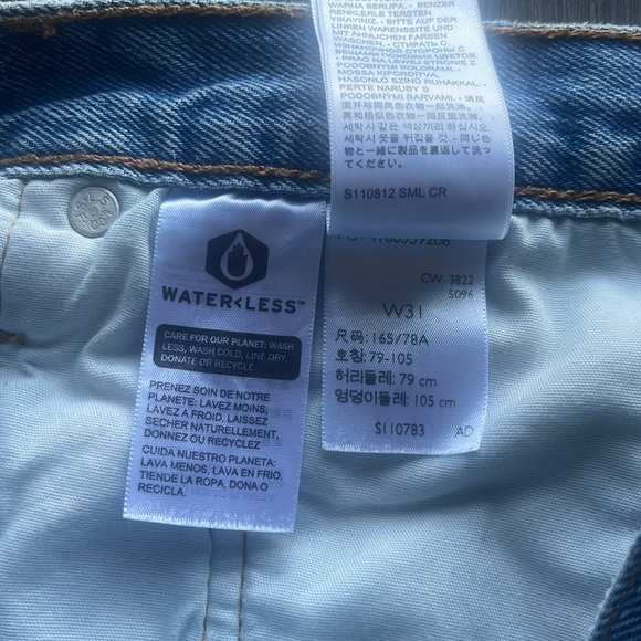 Levi 501 Cut-off Denim Shorts ✧  Size 31 - Picture 3 of 5